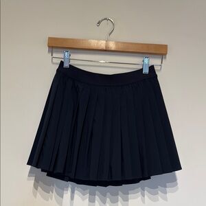 EUC Lulu Pleated Tennis Skirt